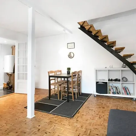 Lejlighed/raekkehus Med Adgang Til Pool. Vipperod