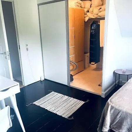 Lejlighed/rækkehus Med Adgang Til Pool. Lejlighed